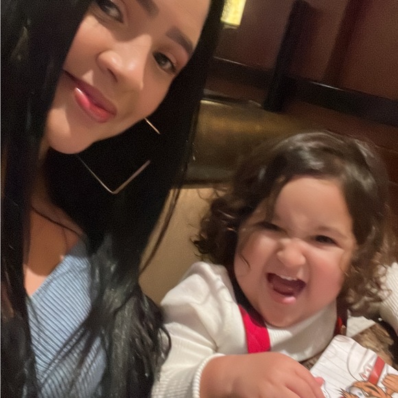 Meet your Posher, Katherin - Picture 2 of 2